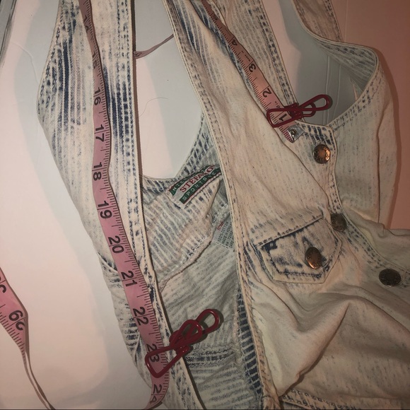 VINTAGE 1980’s OVERALL DISTRESSED PINSTRIPE DENIM SHORTALLS - Picture 12 of 16